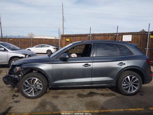 Продаж на аукціоні авто 2024 Audi Q5 Premium 45 Tfsi S Line Quattro, vin: WA1GAAFY4R2107241, номер лоту: 44795117