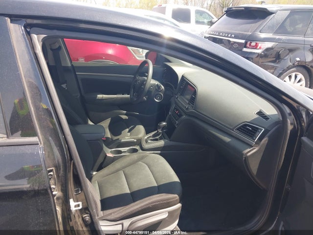 Продажа на аукционе авто 2018 Hyundai Elantra Sel, vin: 5NPD84LF4JH231554, номер лота: 44795151