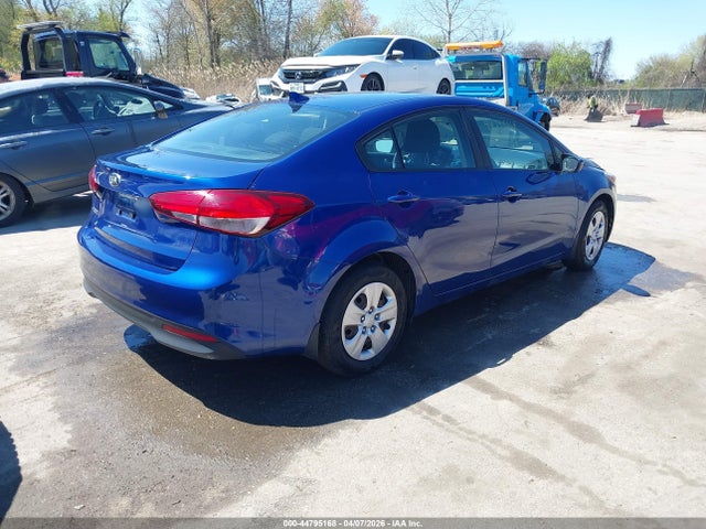 44795168 :رقم المزاد ، 3KPFK4A70HE085559 vin ، 2017 Kia Forte Lx مزاد بيع