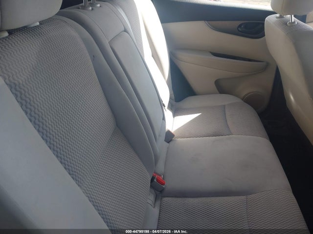 2017 Nissan Rogue Sport S მანქანა იყიდება აუქციონზე, vin: JN1BJ1CR5HW110799, აუქციონის ნომერი: 44795198
