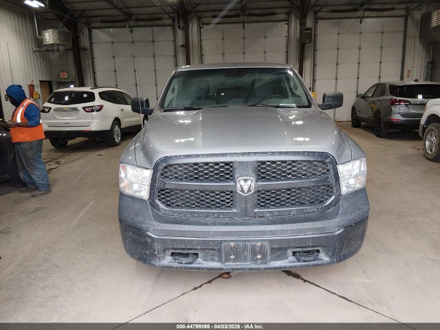 1C6RR7KG6KS651521 RAM 1500 Classic Tradesman 4x4 5&#039;7 Box