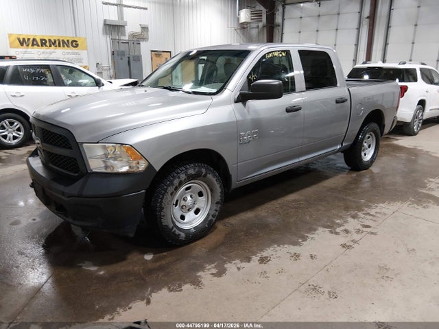 1C6RR7KG6KS651521 RAM 1500 Classic Tradesman 4x4 5&#039;7 Box