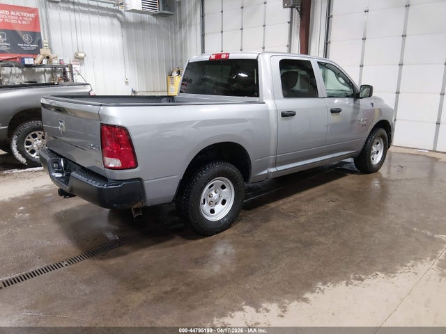 1C6RR7KG6KS651521 RAM 1500 Classic Tradesman 4x4 5&#039;7 Box