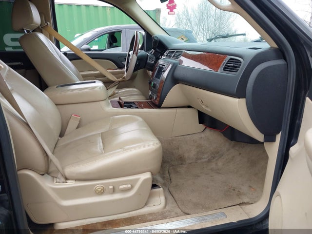 2008 CHEVROLET TAHOE 1GNFK13038R132738 Photo 4