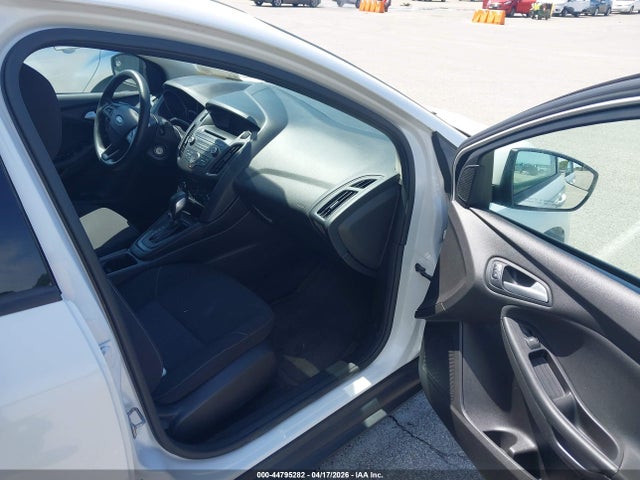 2017 FORD FOCUS 1FADP3F22HL320296 Photo 4