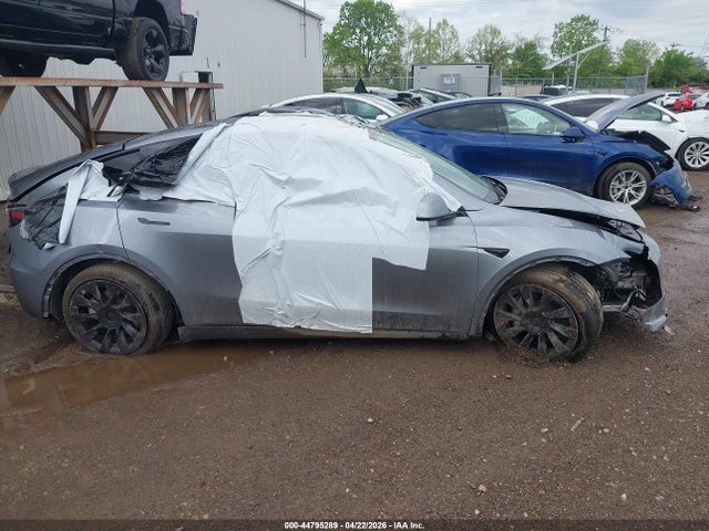 7SAYGAEE7RF112644 Tesla Model Y Long Range Dual Motor All-wheel Drive