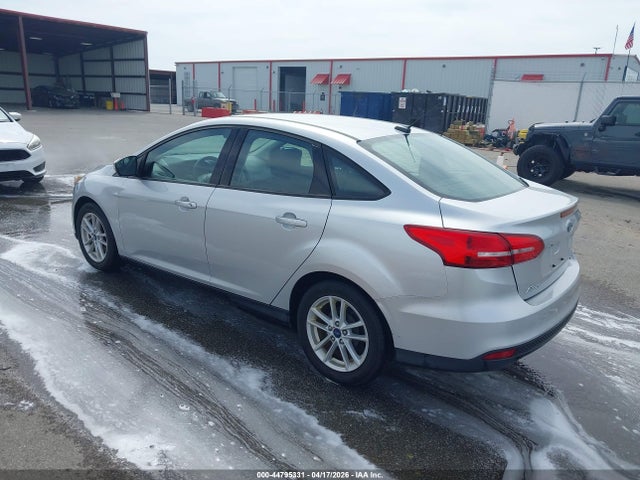2017 FORD FOCUS 1FADP3F24HL320297 Photo 2