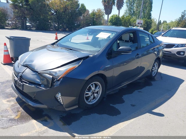 JTDKARFU3G3016139 Toyota Prius Three Touring