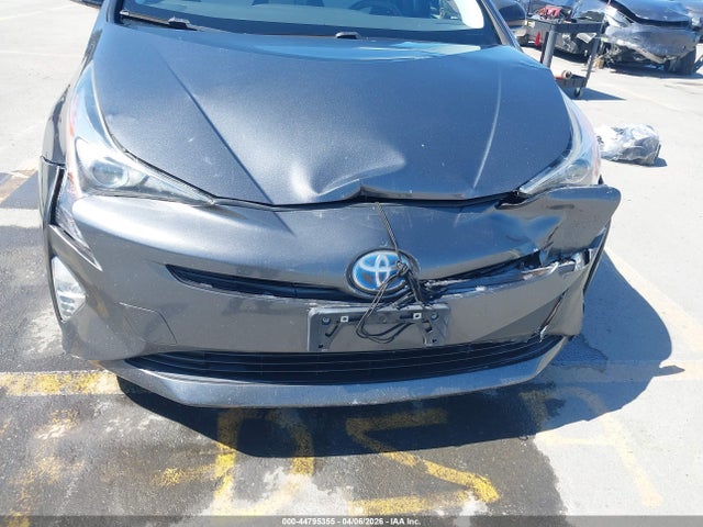 JTDKARFU3G3016139 Toyota Prius Three Touring