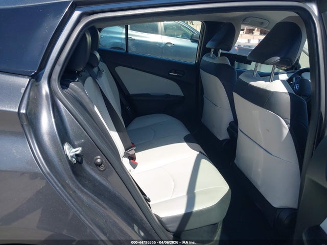 JTDKARFU3G3016139 Toyota Prius Three Touring