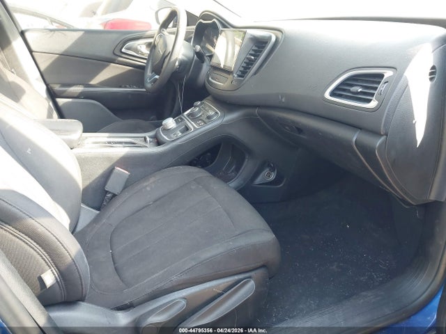 Aukcja sprzedaży 2015 Chrysler 200 Limited, vin: 1C3CCCAB2FN657405, numer aukcji: 44795356