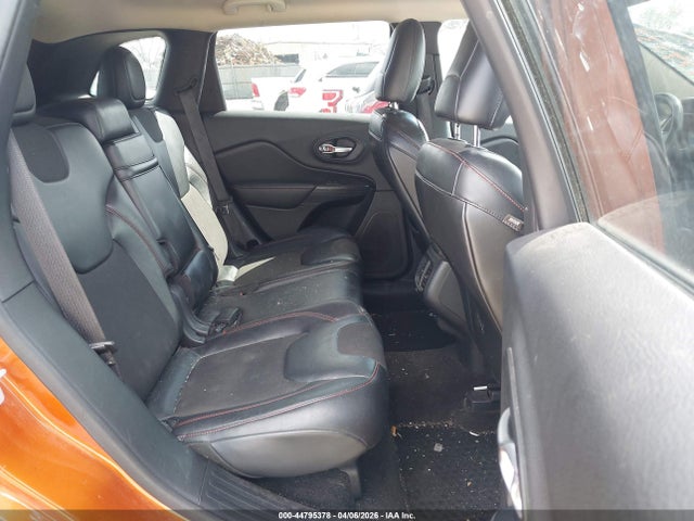 Продажа на аукционе авто 2015 Jeep Cherokee Trailhawk, vin: 1C4PJMBBXFW576847, номер лота: 44795378