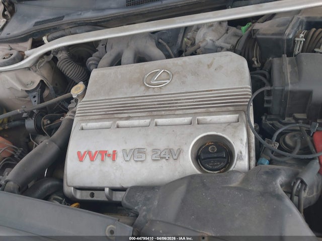 44795410 :رقم المزاد ، JTHBF30G120066628 vin ، 2002 Lexus Es 300 مزاد بيع