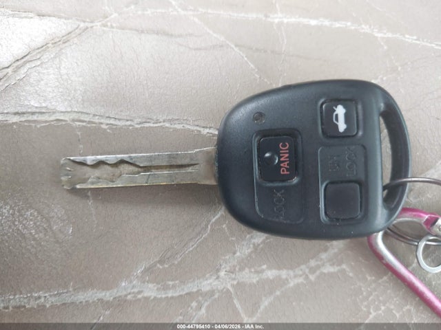 44795410 :رقم المزاد ، JTHBF30G120066628 vin ، 2002 Lexus Es 300 مزاد بيع