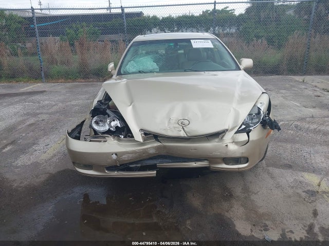44795410 :رقم المزاد ، JTHBF30G120066628 vin ، 2002 Lexus Es 300 مزاد بيع