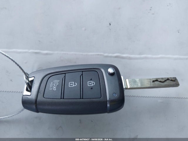 Продажа на аукционе авто 2022 Hyundai Tucson Se, vin: 5NMJACAE5NH076768, номер лота: 44795437