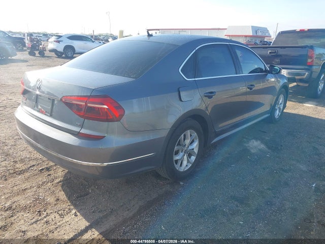 2017 Volkswagen Passat 1.8t S მანქანა იყიდება აუქციონზე, vin: 1VWAT7A32HC074766, აუქციონის ნომერი: 44795508