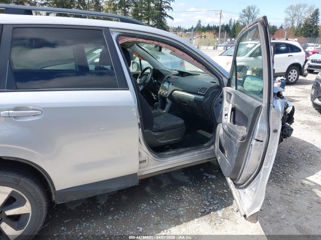 2017 Subaru Forester 2.5i Premium მანქანა იყიდება აუქციონზე, vin: JF2SJAEC8HH472962, აუქციონის ნომერი: 44795534