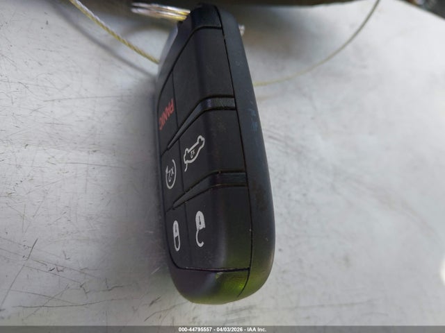 Продаж на аукціоні авто 2017 Chrysler 200 Limited Platinum, vin: 1C3CCCABXHN506069, номер лоту: 44795557