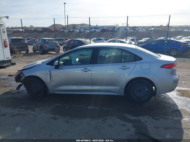 Toyota COROLLA LE 2022 JTDEPMAE7NJ194451 Image 15