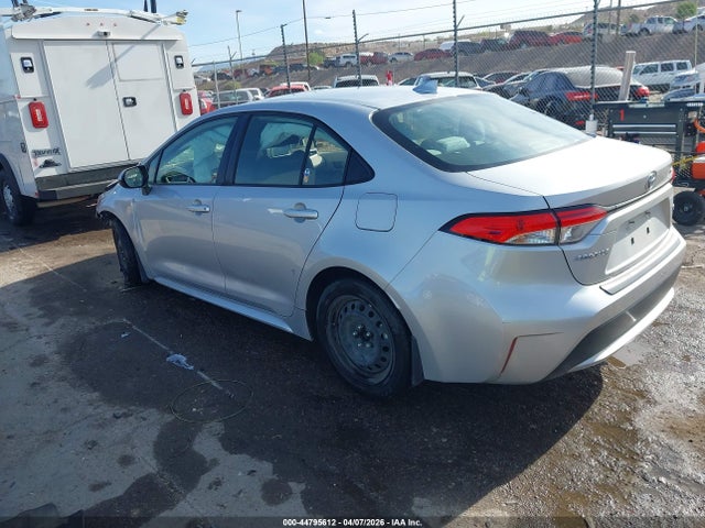 Toyota COROLLA LE 2022 JTDEPMAE7NJ194451 Image 3