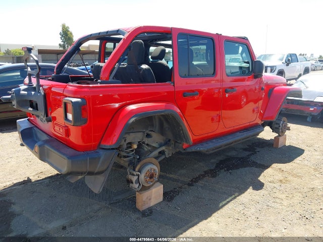 1C4HJXEN8MW864844 Jeep Wrangler Unlimited Sahara