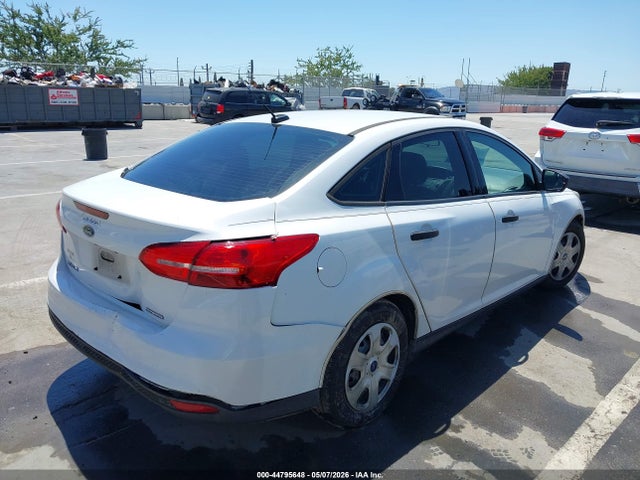 1FADP3E25FL322140 Ford FOCUS S