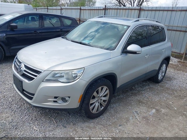 Auction sale of the 2010 Volkswagen Tiguan Se, vin: WVGBV7AX0AW504279, lot number: 44795655