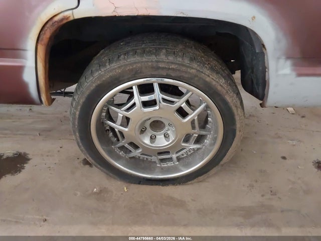44795660 :رقم المزاد ، 1GNEK13R2TJ371487 vin ، 1996 Chevrolet Tahoe K1500 مزاد بيع