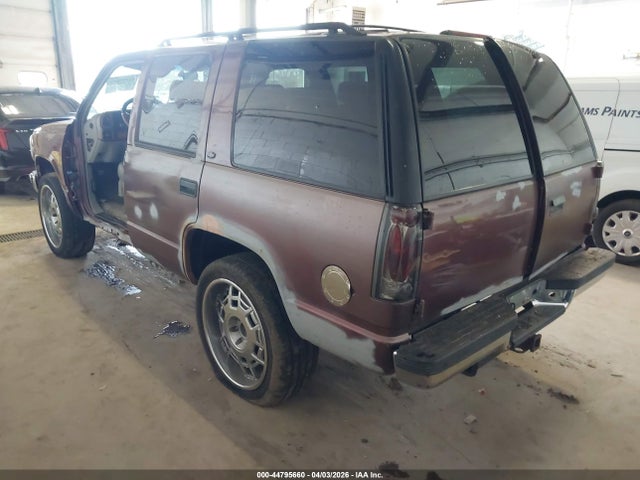 44795660 :رقم المزاد ، 1GNEK13R2TJ371487 vin ، 1996 Chevrolet Tahoe K1500 مزاد بيع