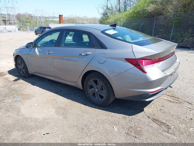 KMHLM4AG2MU066340 Hyundai ELANTRA SEL