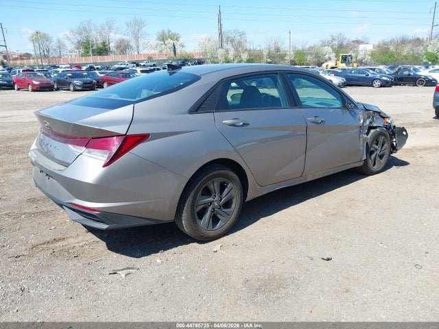 KMHLM4AG2MU066340 Hyundai ELANTRA SEL