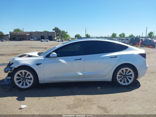 44795736 :رقم المزاد ، 5YJ3E1EBXNF263796 vin ، 2022 Tesla Model 3 Long Range Dual Motor All-wheel Drive مزاد بيع