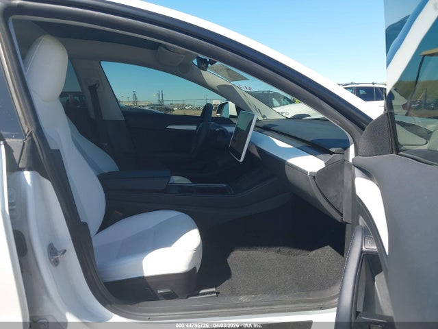 44795736 :رقم المزاد ، 5YJ3E1EBXNF263796 vin ، 2022 Tesla Model 3 Long Range Dual Motor All-wheel Drive مزاد بيع