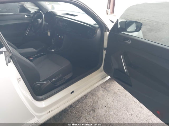 Продажа на аукционе авто 2019 Volkswagen Beetle 2.0t Final Edition Se/2.0t Final Edition Sel/2.0t S, vin: 3VWFD7AT5KM711061, номер лота: 44795762