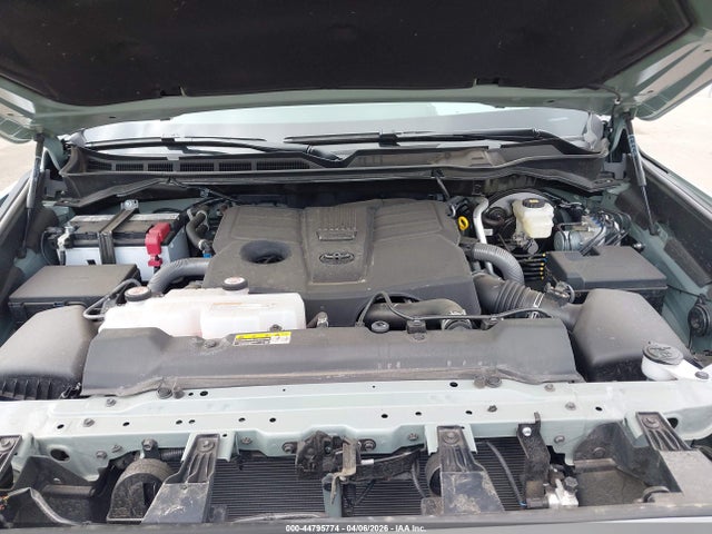 Продажа на аукционе авто 2025 Toyota Tundra Platinum, vin: 5TFNA5DB0SX303379, номер лота: 44795774