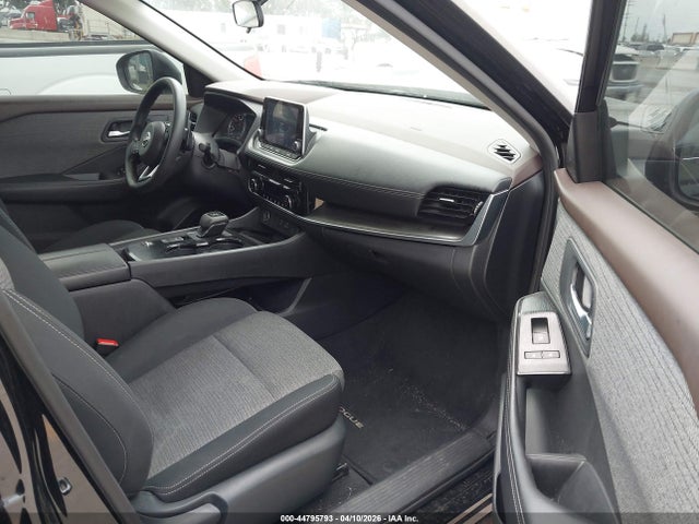 5N1BT3BA9NC695149 Nissan Rogue Sv Fwd