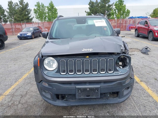 ZACCJABB1JPG92229 Jeep Renegade Latitude Fwd