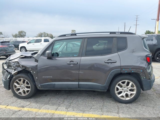 ZACCJABB1JPG92229 Jeep Renegade Latitude Fwd
