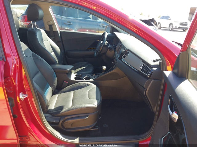 KNDCE3LC9J5174286 KIA NIRO EX