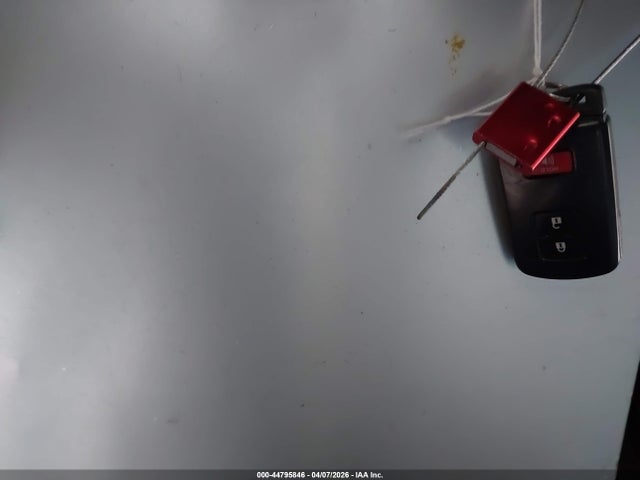 2T3RFREV2JW755582 Toyota Rav4 Adventure