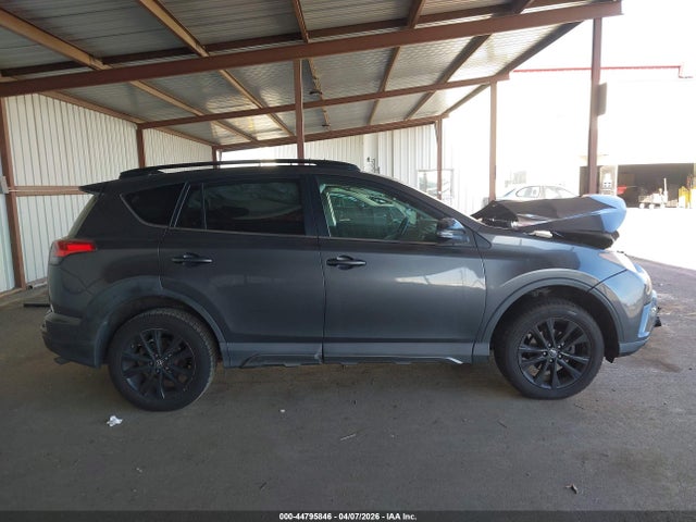 2T3RFREV2JW755582 Toyota Rav4 Adventure