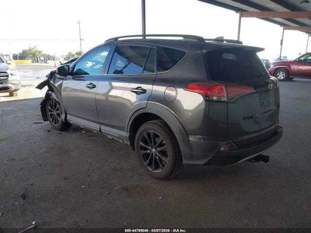 2T3RFREV2JW755582 Toyota Rav4 Adventure