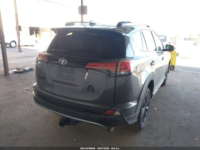 2T3RFREV2JW755582 Toyota Rav4 Adventure