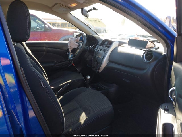 3N1CN7AP9FL932957 Nissan Versa 1.6 Sl