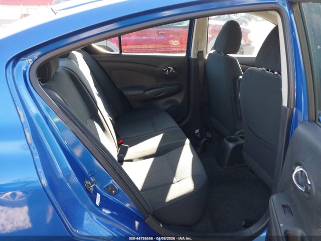 3N1CN7AP9FL932957 Nissan Versa 1.6 Sl