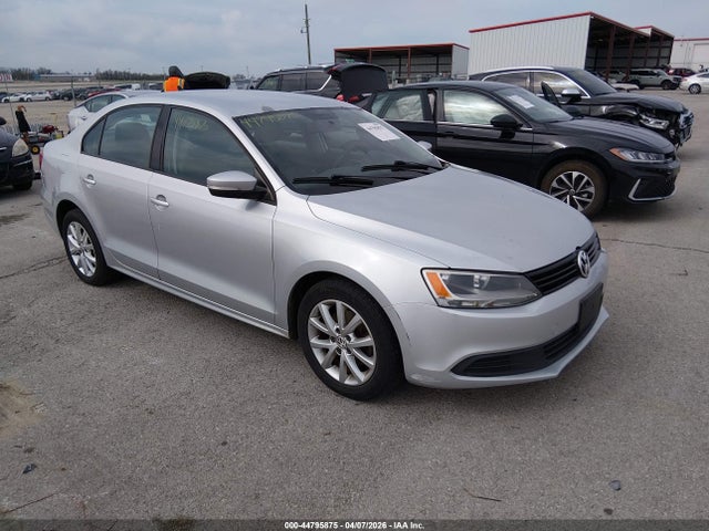 2011 Volkswagen Jetta 2.5l Se მანქანა იყიდება აუქციონზე, vin: 3VWDX7AJ2BM388360, აუქციონის ნომერი: 44795875