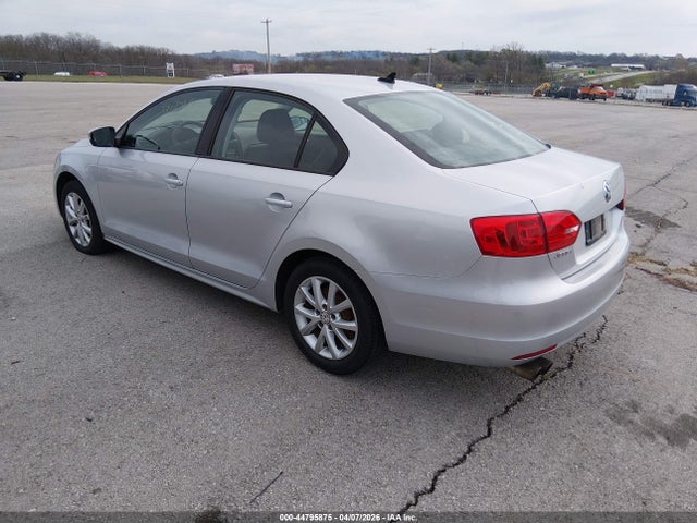 2011 Volkswagen Jetta 2.5l Se მანქანა იყიდება აუქციონზე, vin: 3VWDX7AJ2BM388360, აუქციონის ნომერი: 44795875