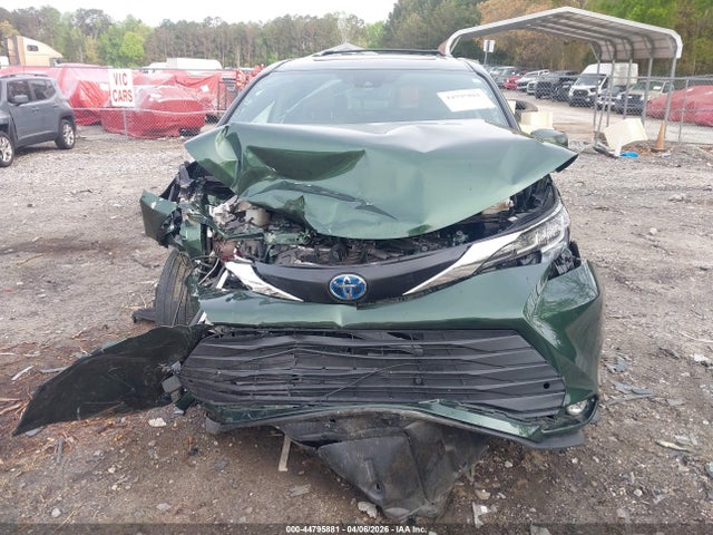 5TDYRKEC9NS097467 Toyota SIENNA XLE
