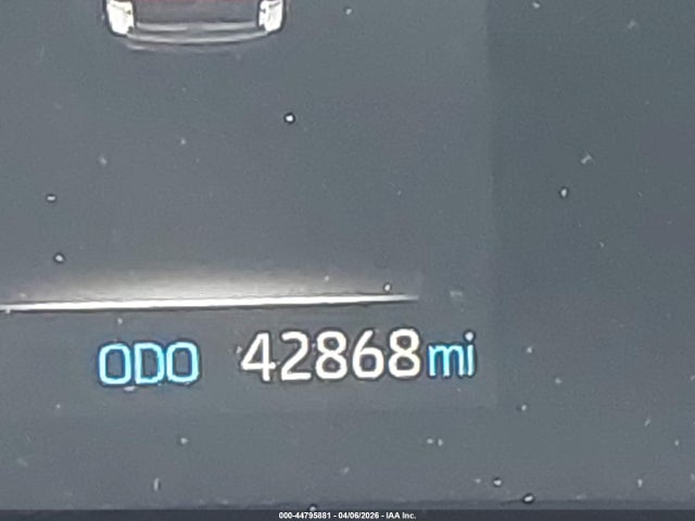 5TDYRKEC9NS097467 Toyota SIENNA XLE
